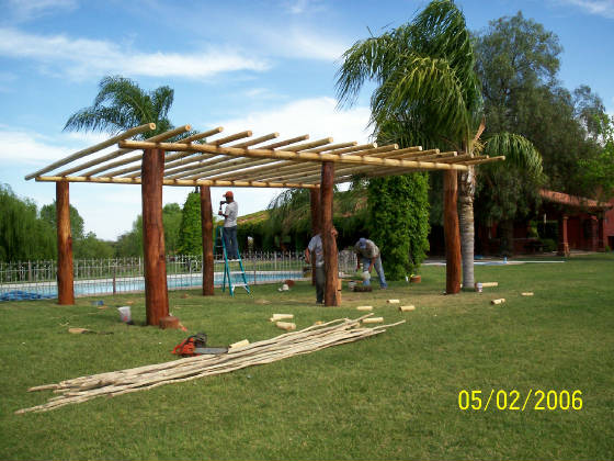 construccion de casas de madera. Pérgola de madera de teca en